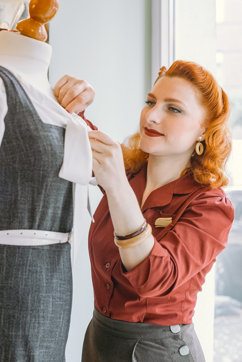 Porträt Designerin Claudia Urbanek von Frozen Hibiscus - Foto Lara Ohl